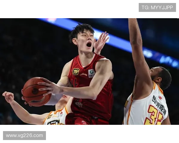 曾凡博腰伤归期待定许利民承压 曾凡博腰伤归期待定许利民承压